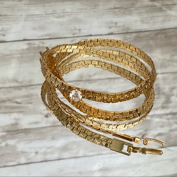 Vintage Gold-tone Flat Chain w/ CZ Clear Stone Center Necklace - Picture 4 of 15